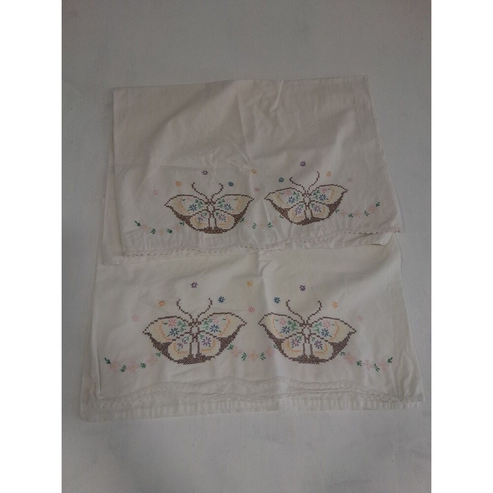 Vtg Set (2) Hand Embroidered Standard Pillowcases Butterfly Moth Flowers